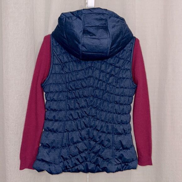 Chico’s 1 (8-10) Blue Water Resistant Knit Puffer Insulated Full Zip Vest - Picture 2 of 16